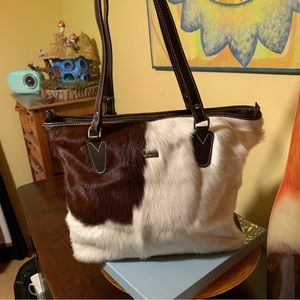 Snap Dragon Cowhide Shoulder Bag 💼